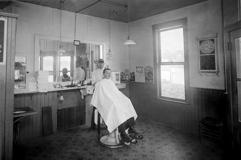 Central Hotel Barber